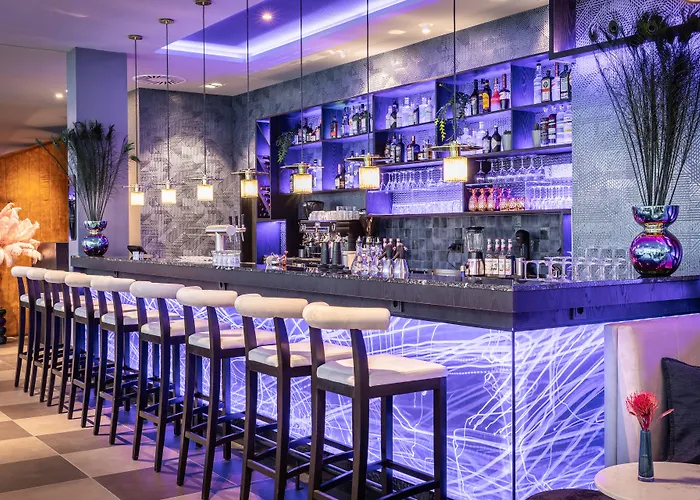 Nyx Hotel *